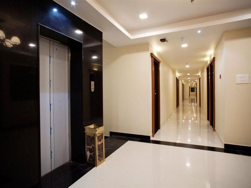 Hotel Mahalakshmi Residency 科鲁鲁 外观 照片