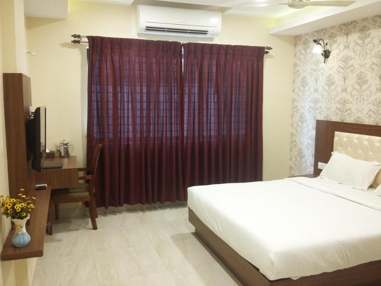 Hotel Mahalakshmi Residency 科鲁鲁 外观 照片