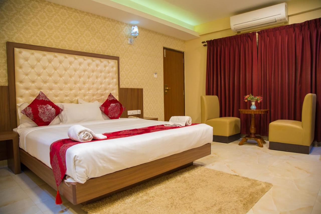 Hotel Mahalakshmi Residency 科鲁鲁 外观 照片